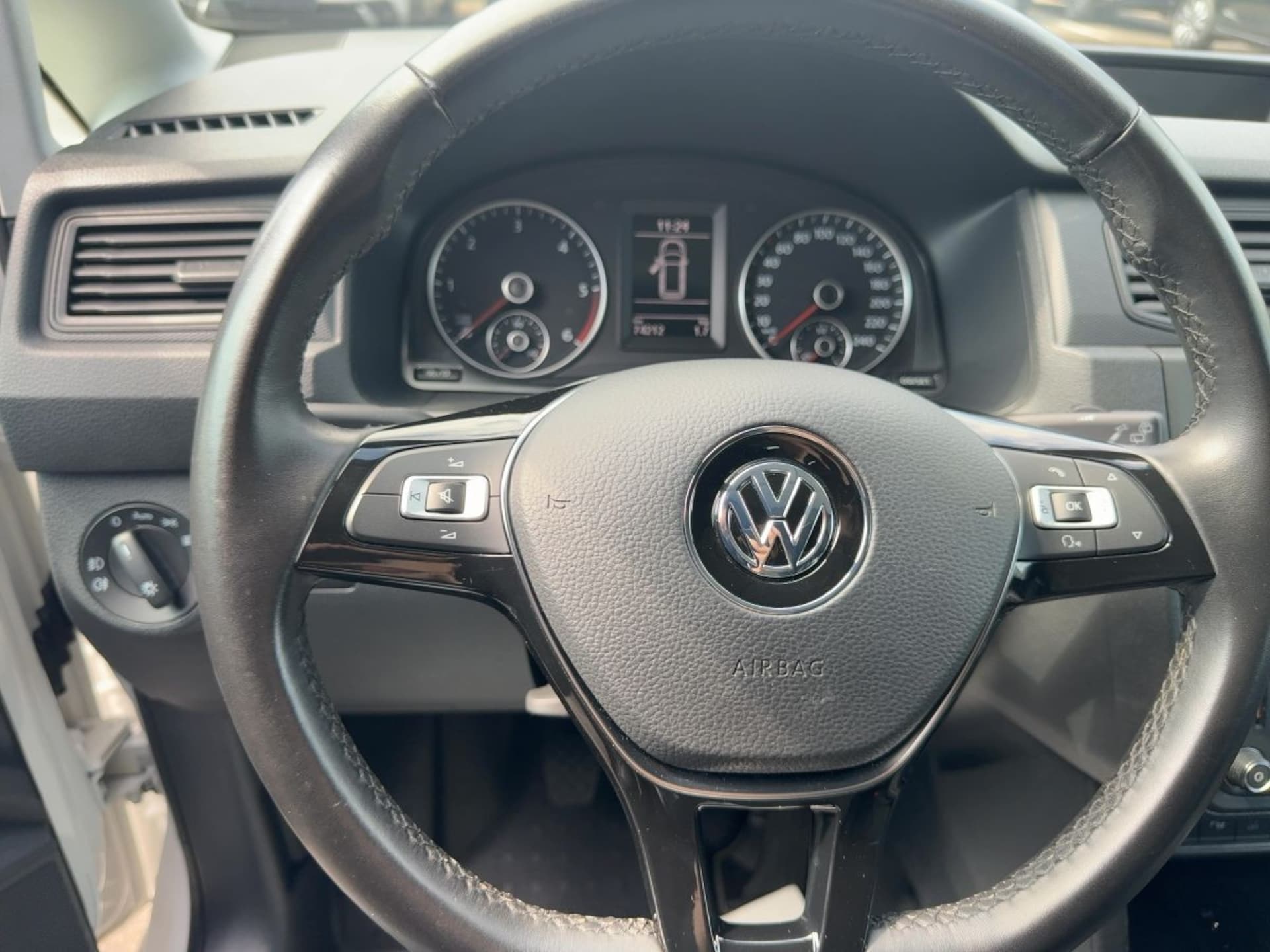 Volkswagen Caddy Maxi Kasten Basis-Modell
