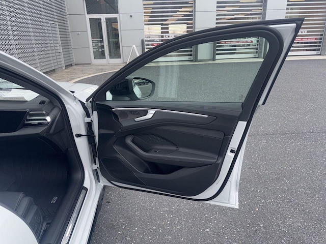 2026 Audi A6 Premium Plus - Photo 8