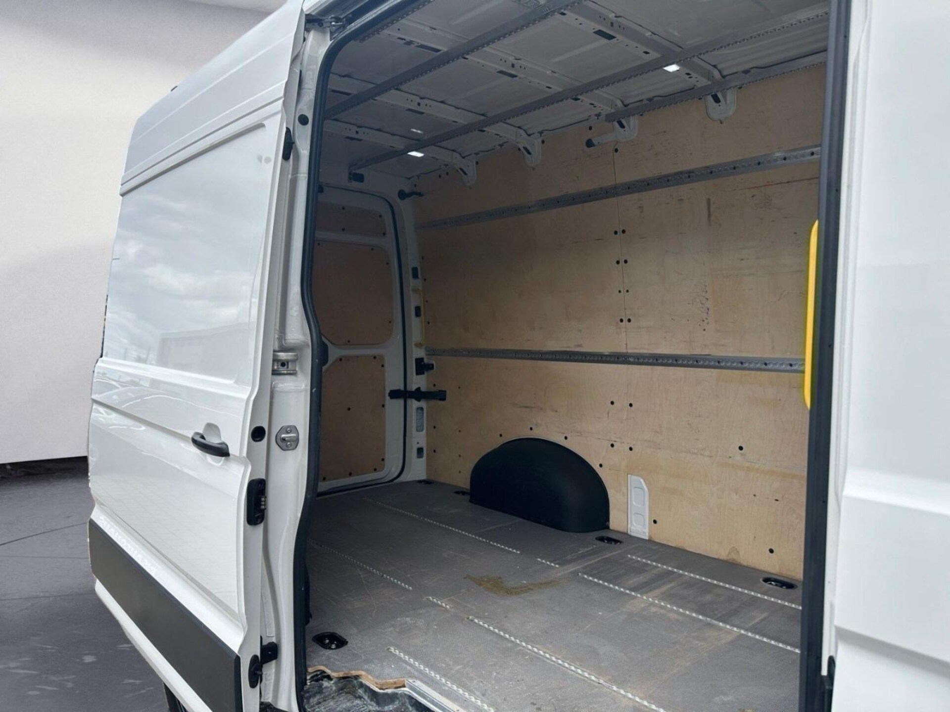 Volkswagen Crafter Kasten mittlerer Radstand
