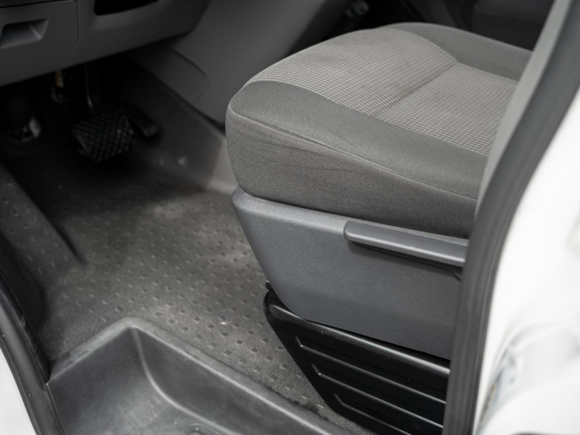 Volkswagen T6.1 Transporter Kasten langer Radstand