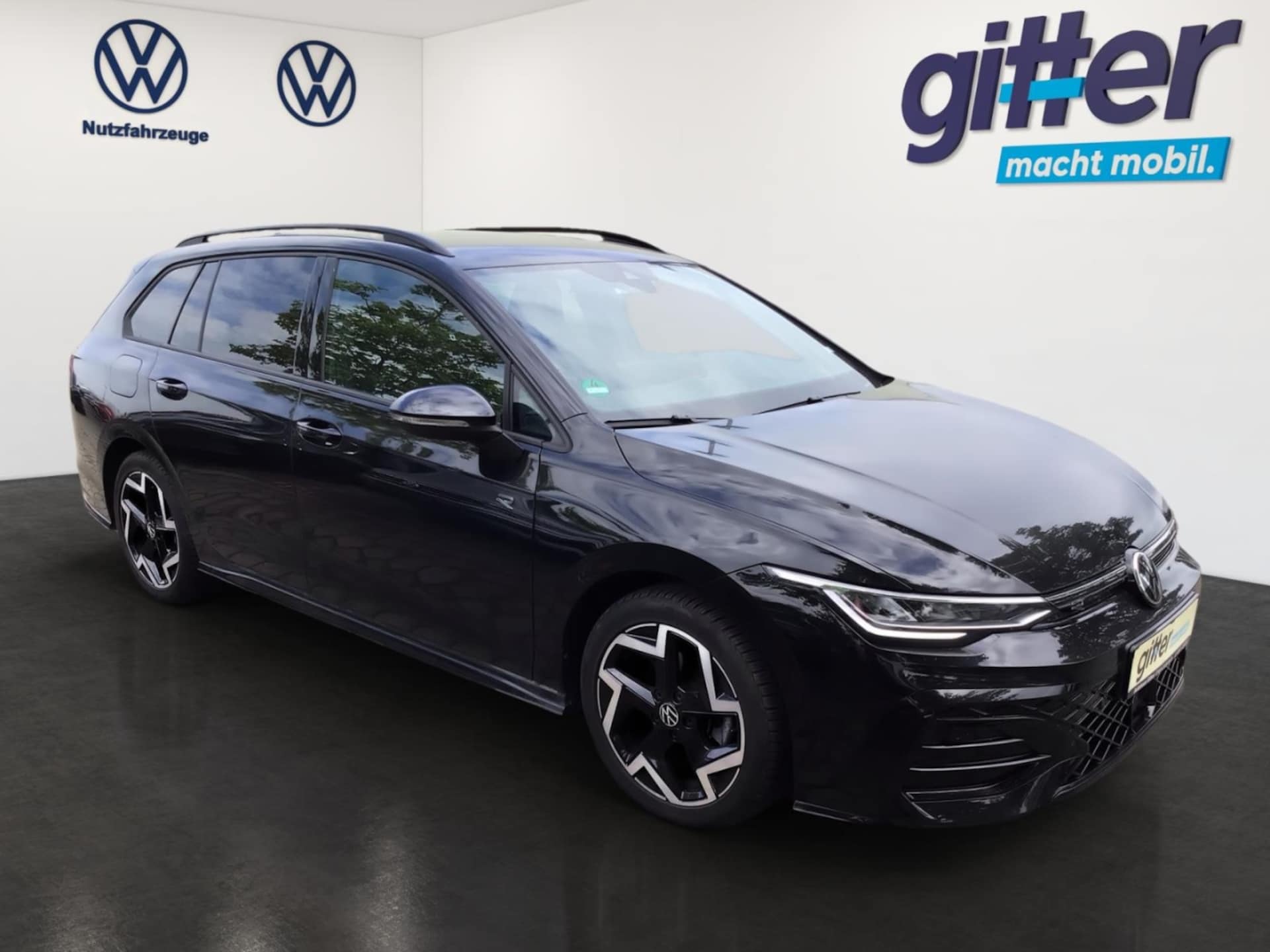 Volkswagen Golf Variant R-Line
