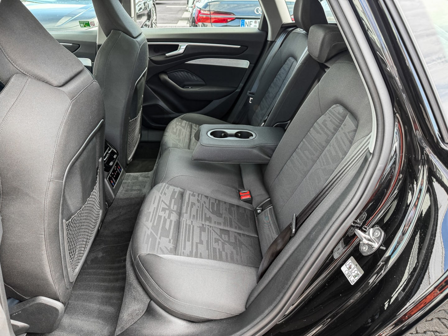 Bild über Audi A6 Avant TDI quattro 150 kW S tronic - für weitere Informationen kontaktieren Sie den Audi Partner