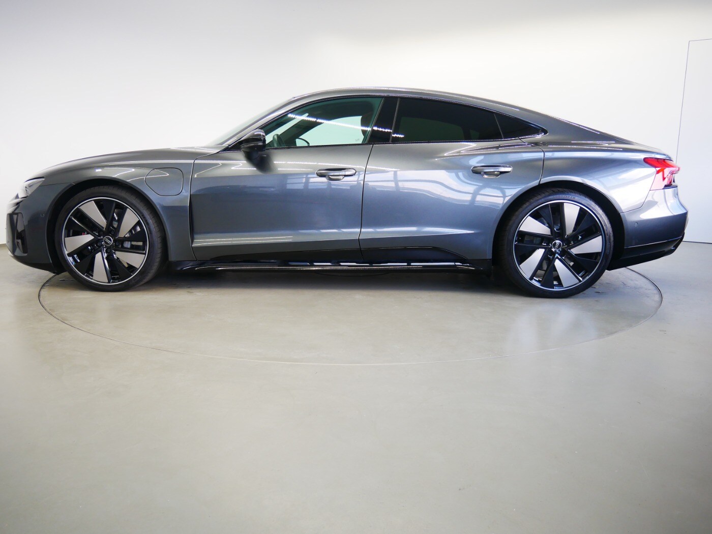 Image about Audi e-tron GT e-tron quattro