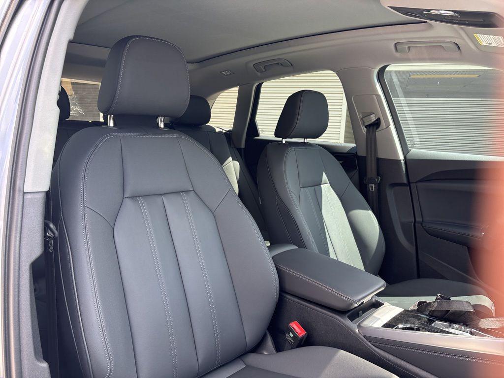 2025 Audi Q5 Premium Plus - Photo 16
