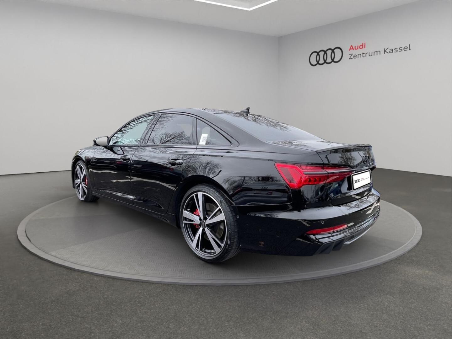 Bild über Audi S6 Limousine TDI quattro tiptronic - für weitere Informationen kontaktieren Sie den Audi Partner