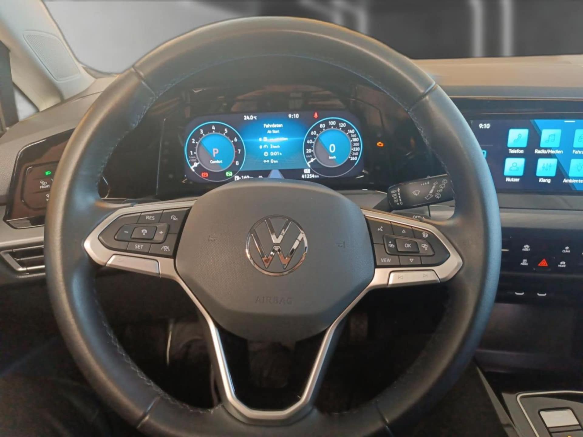 Volkswagen Golf Style