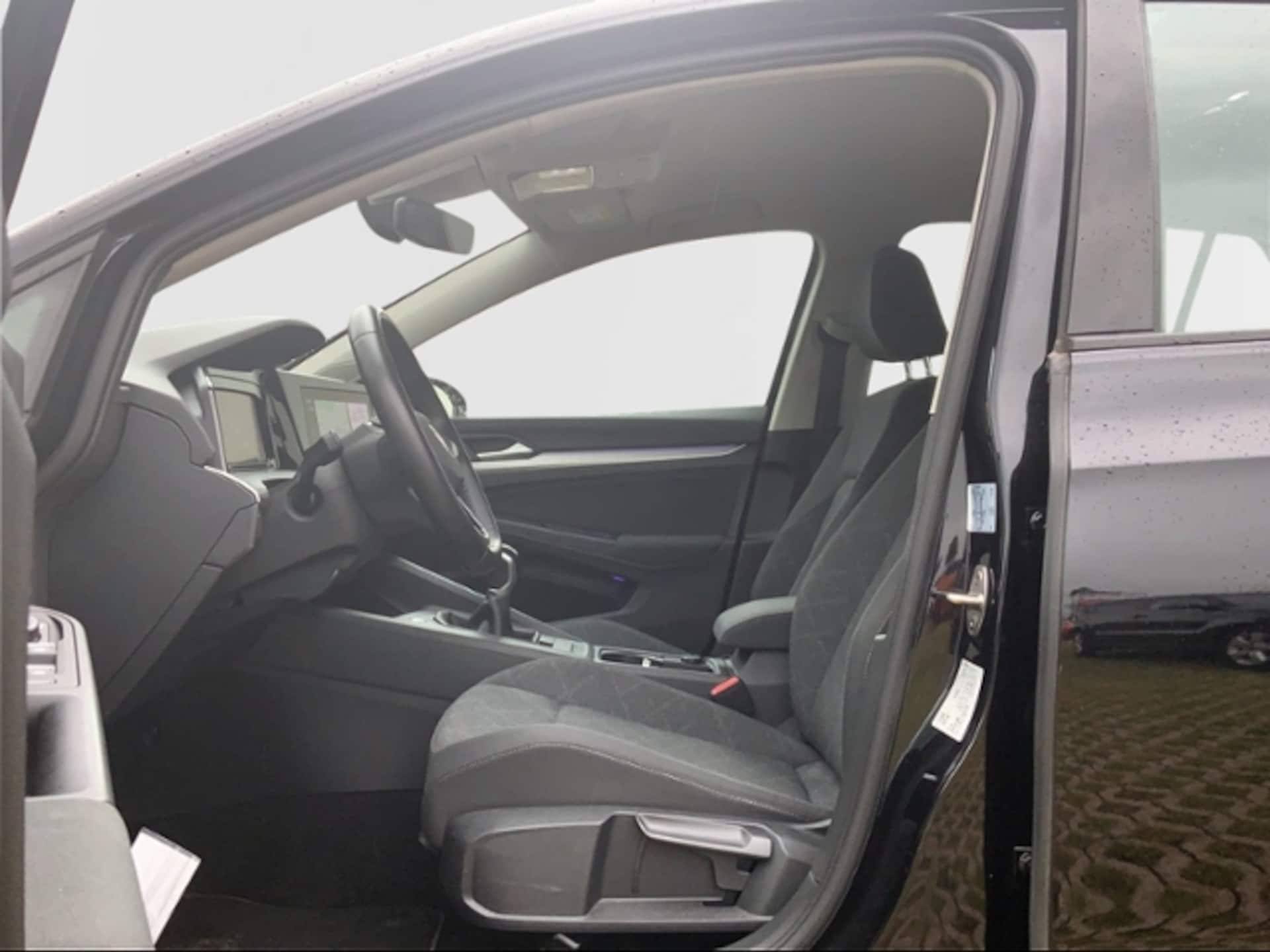 Volkswagen Golf Life