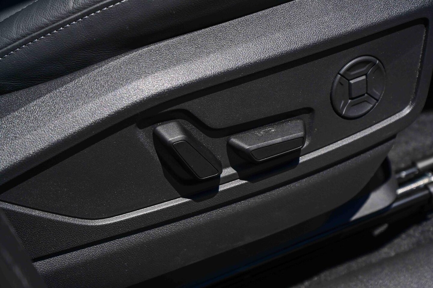 Image about Audi Q5 SUV TDI quattro 150 kW sport