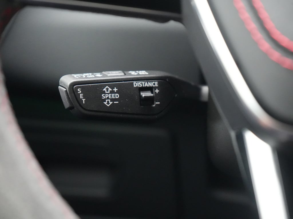 Image about Audi RS 6 Avant performance quattro tiptronic