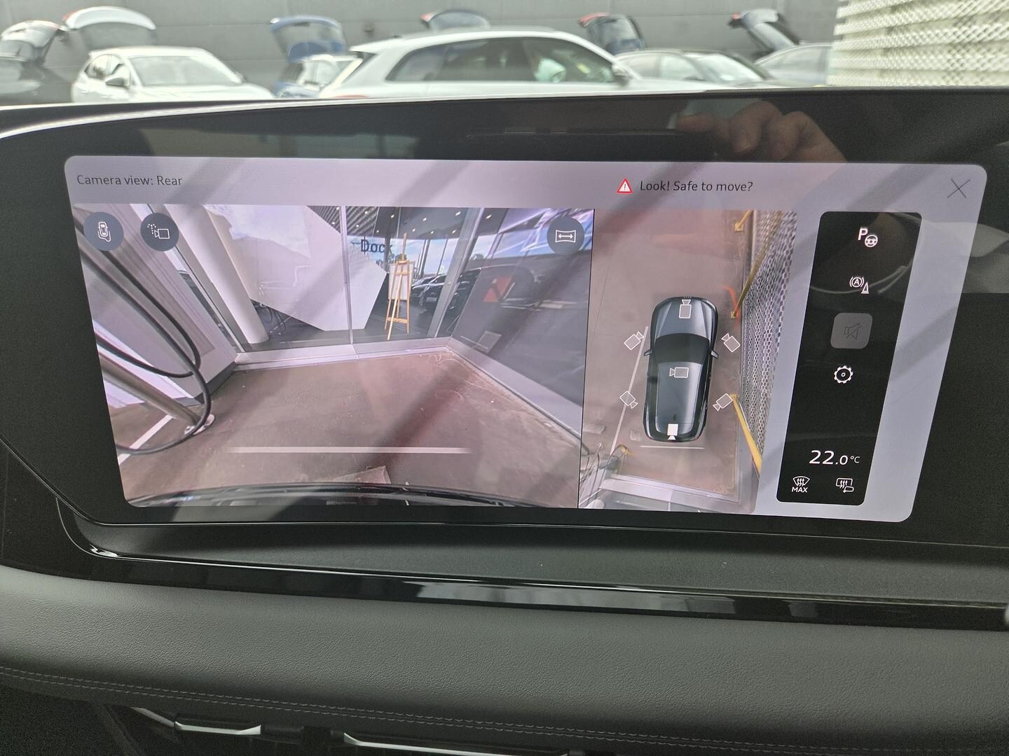 Image about Audi Q6 SUV e-tron e-tron