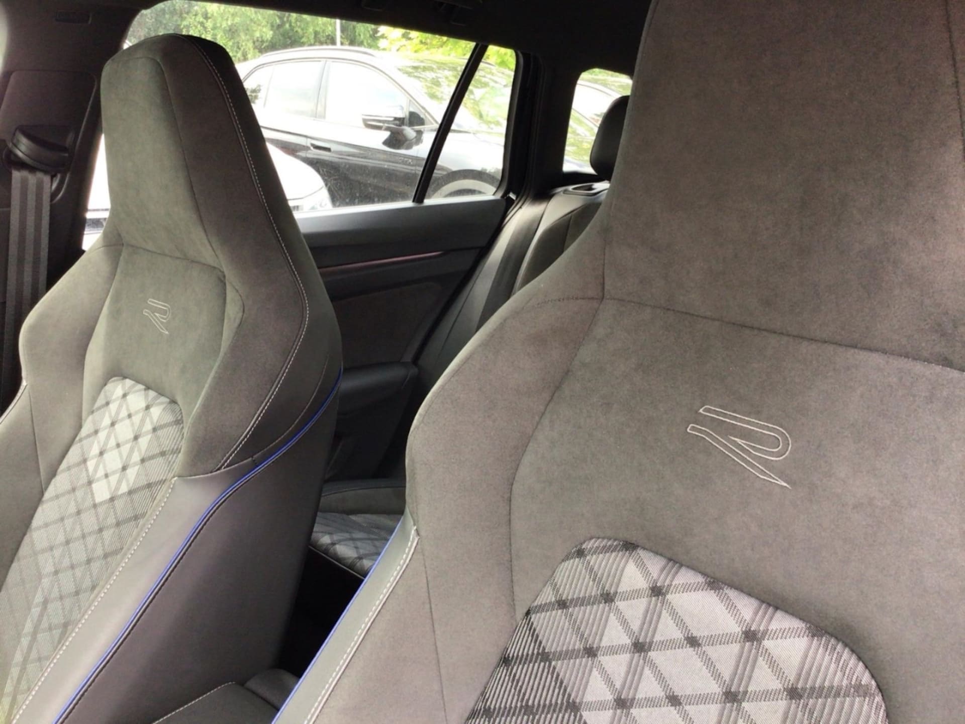 Volkswagen Golf Variant R-Line