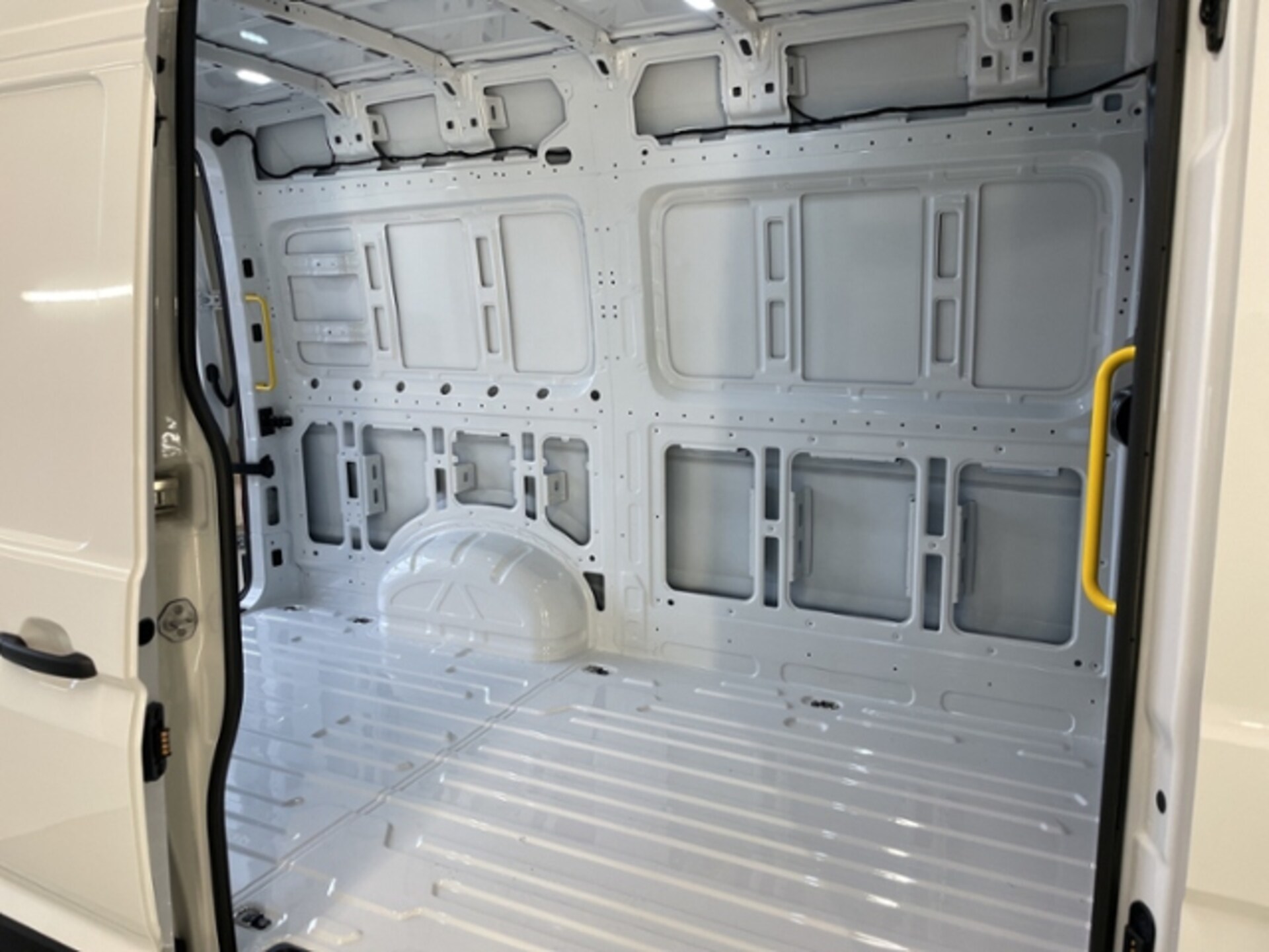 Volkswagen Crafter Kasten mittlerer Radstand
