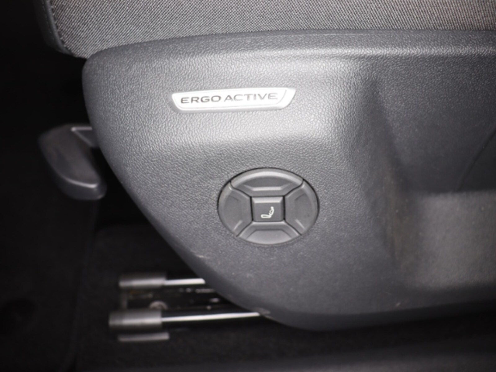 Volkswagen Tiguan – Bild 12