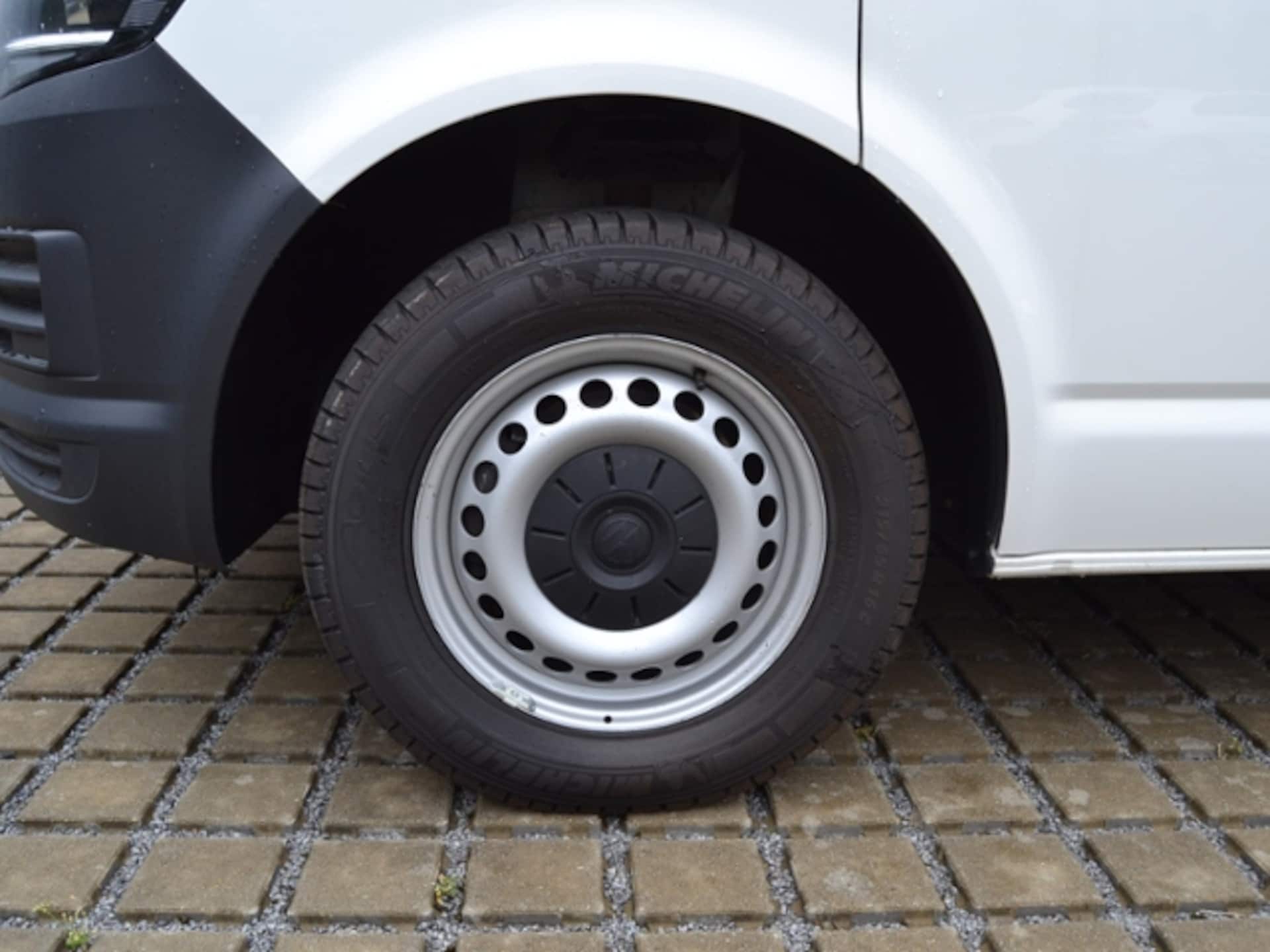 Volkswagen T6 Transporter Kasten kurzer Radstand