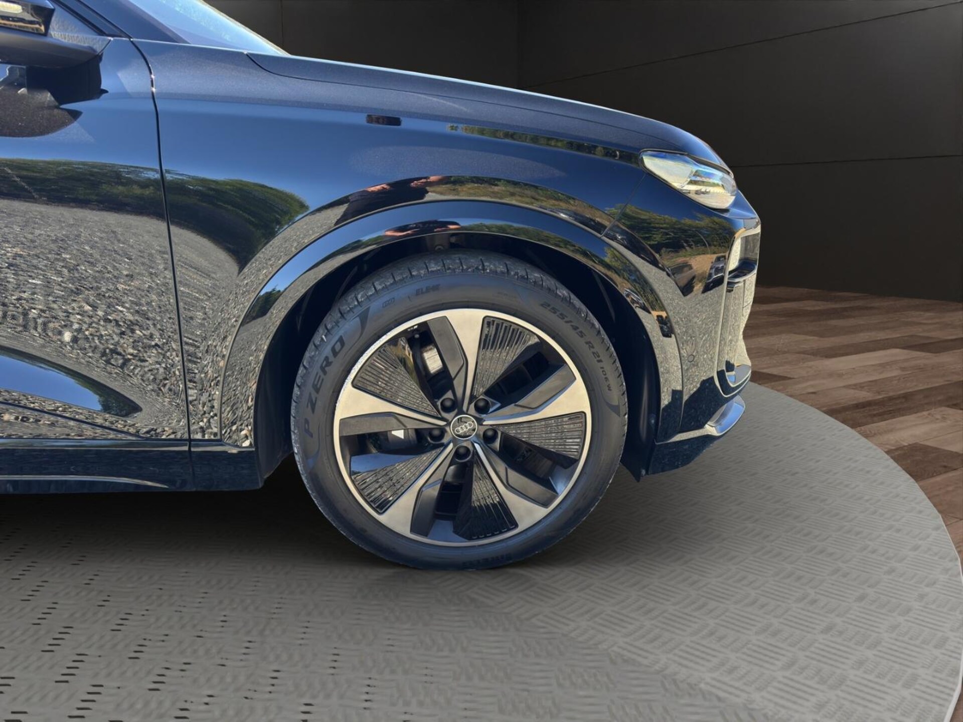 Audi SQ6 SUV e-tron