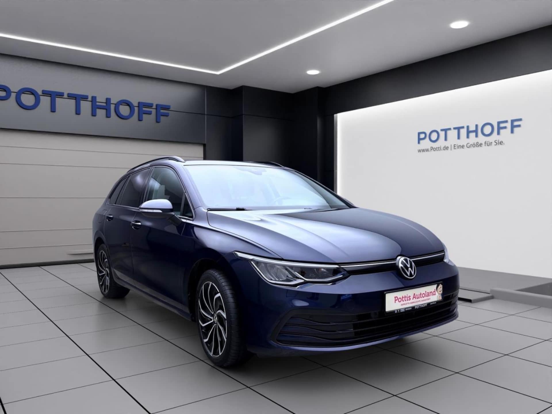 Volkswagen Golf Variant Life