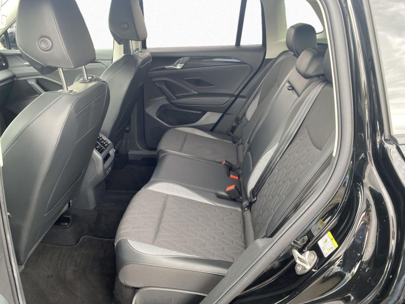 Volkswagen Tiguan – Bild 12