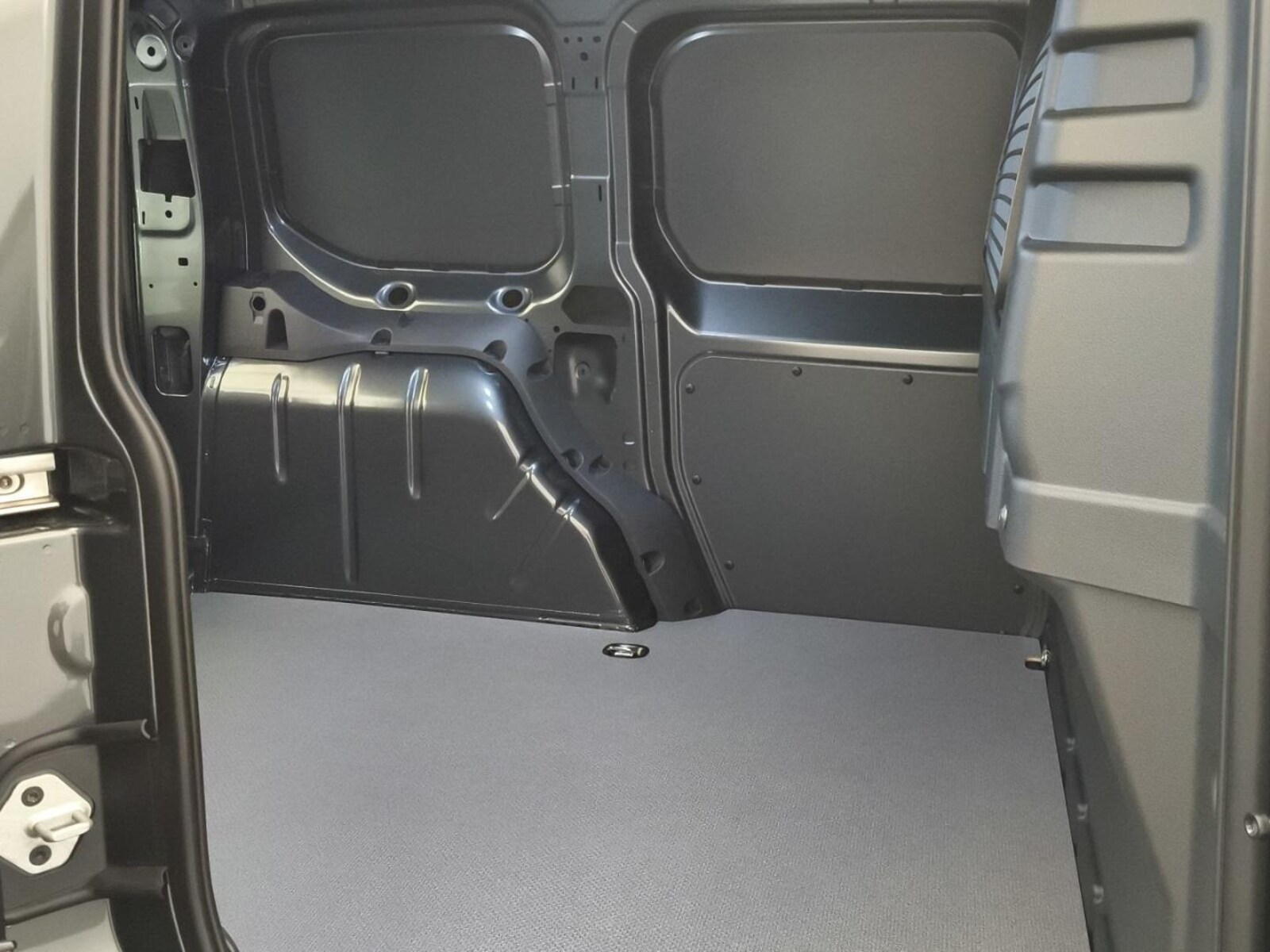 Volkswagen Caddy Cargo – Bild 6