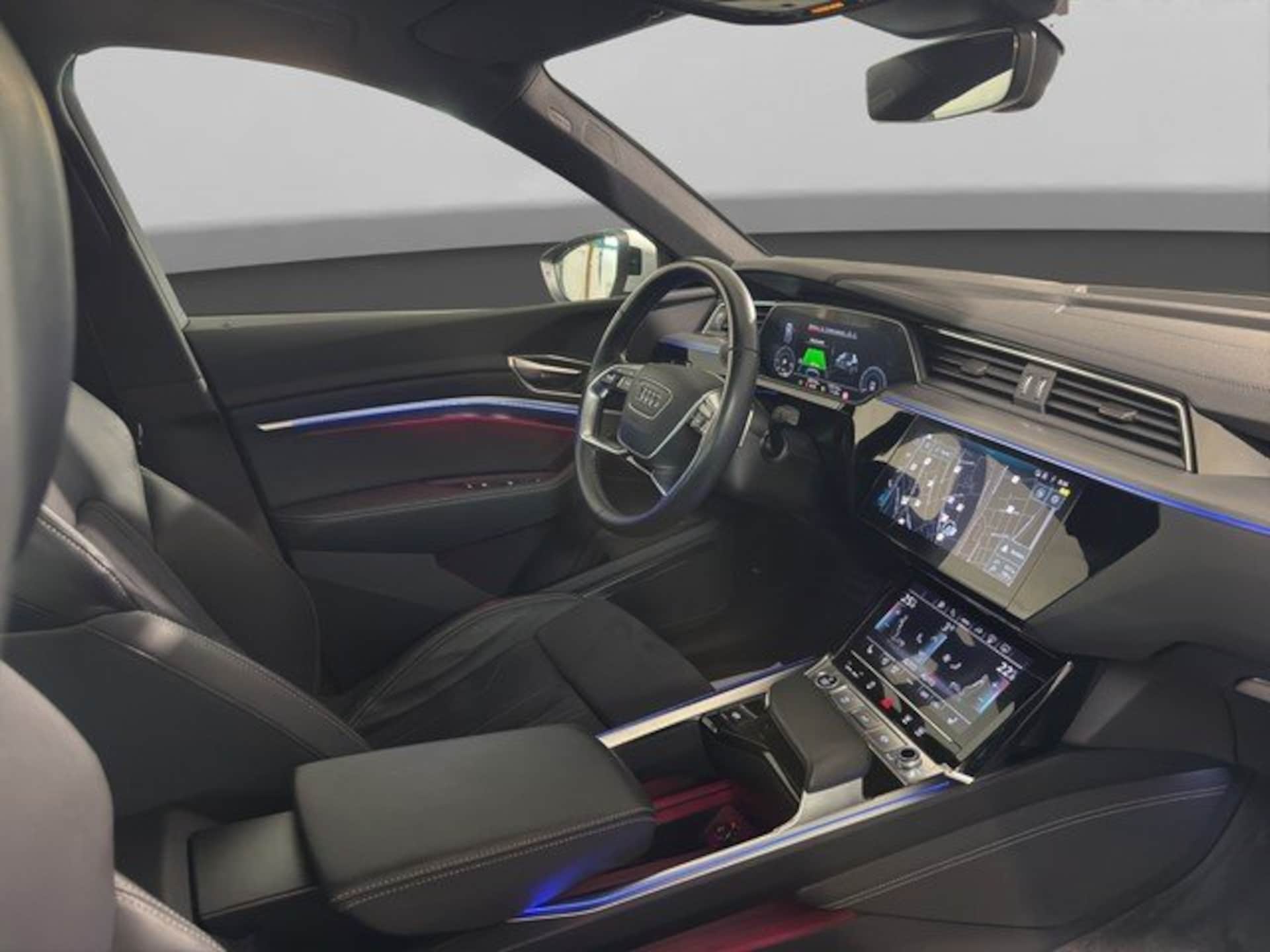 Audi Q8 Sportback e-tron Advanced