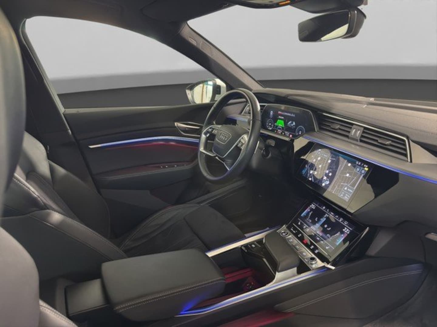 Bild über Audi Q8 Sportback e-tron advanced 50 e-tron quattro - für weitere Informationen kontaktieren Sie den Audi Partner