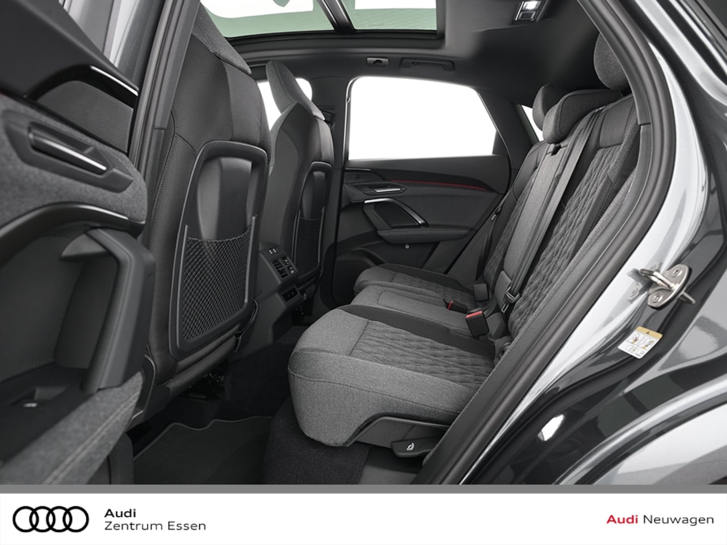 Bild über Audi Q5 Sportback e-hybrid e-hybrid quattro 220 kW S tronic - für weitere Informationen kontaktieren Sie den Audi Partner