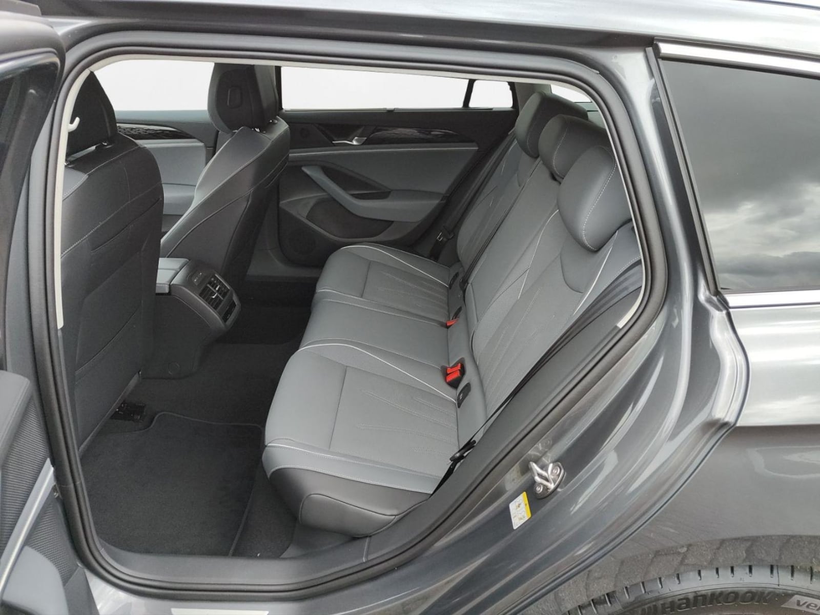Volkswagen Passat – Bild 4