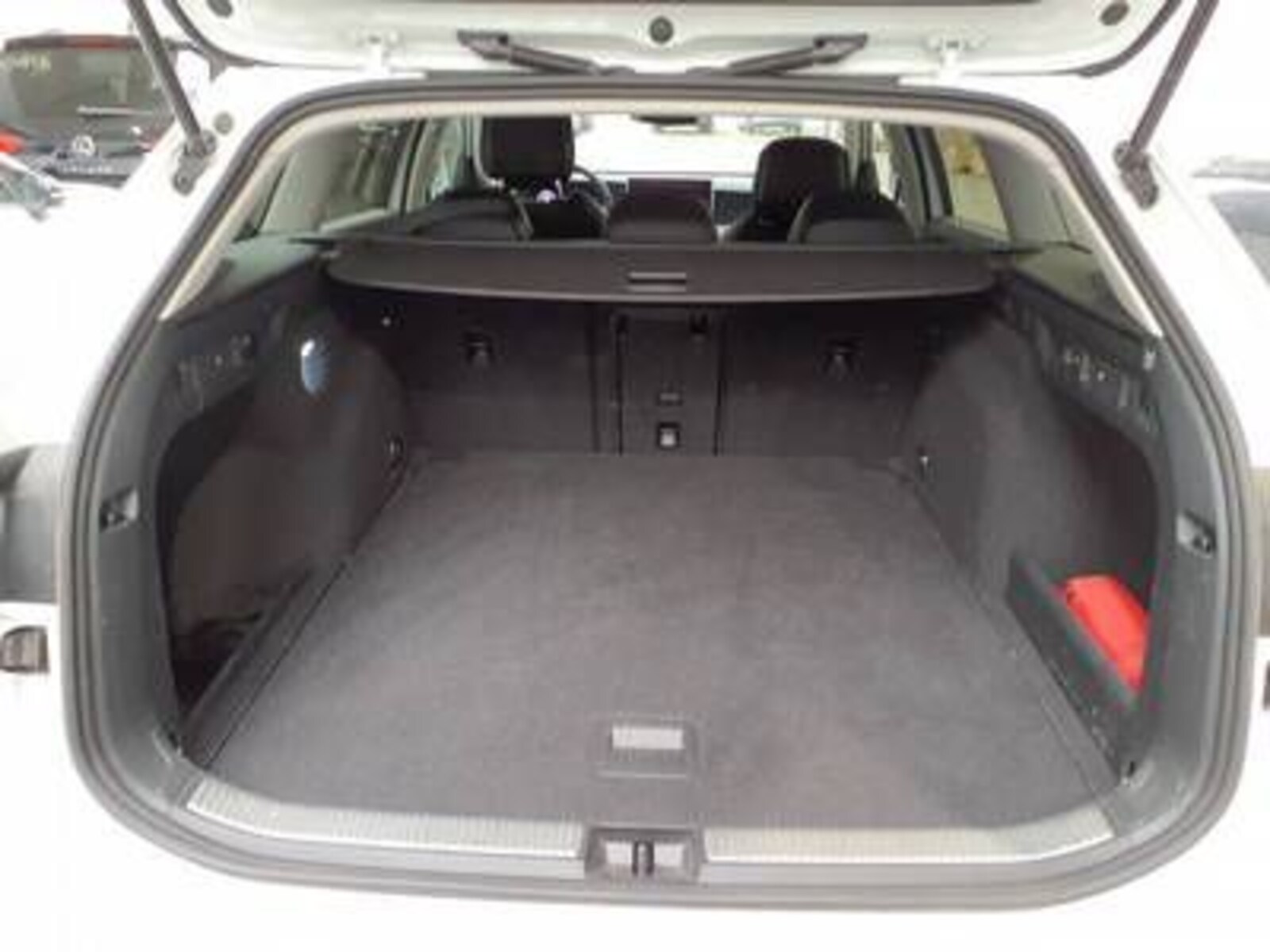 Volkswagen Passat – Bild 8