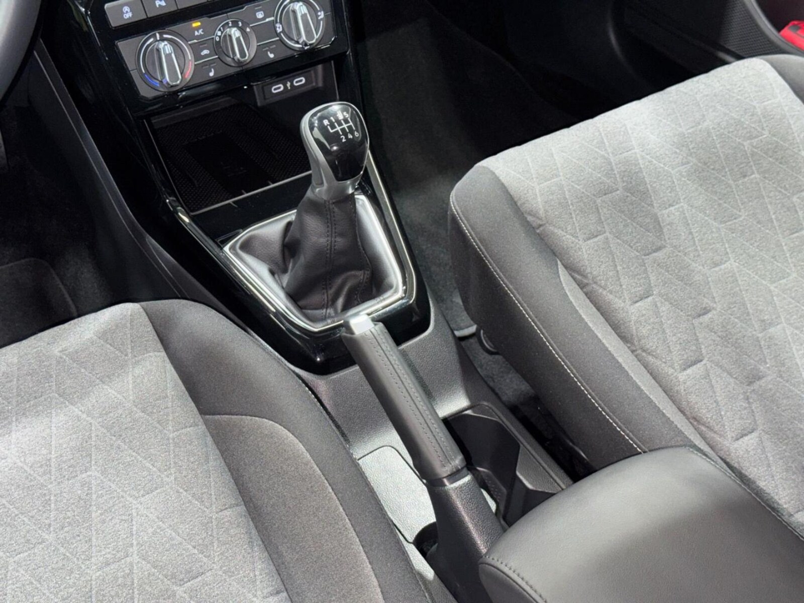 Volkswagen T-Cross – Bild 13