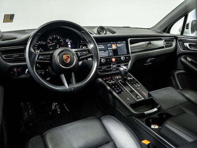 2023 Porsche Macan