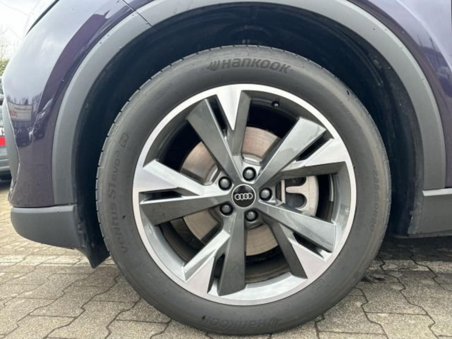Bild über Audi Q4 Sportback e-tron 45 e-tron - für weitere Informationen kontaktieren Sie den Audi Partner