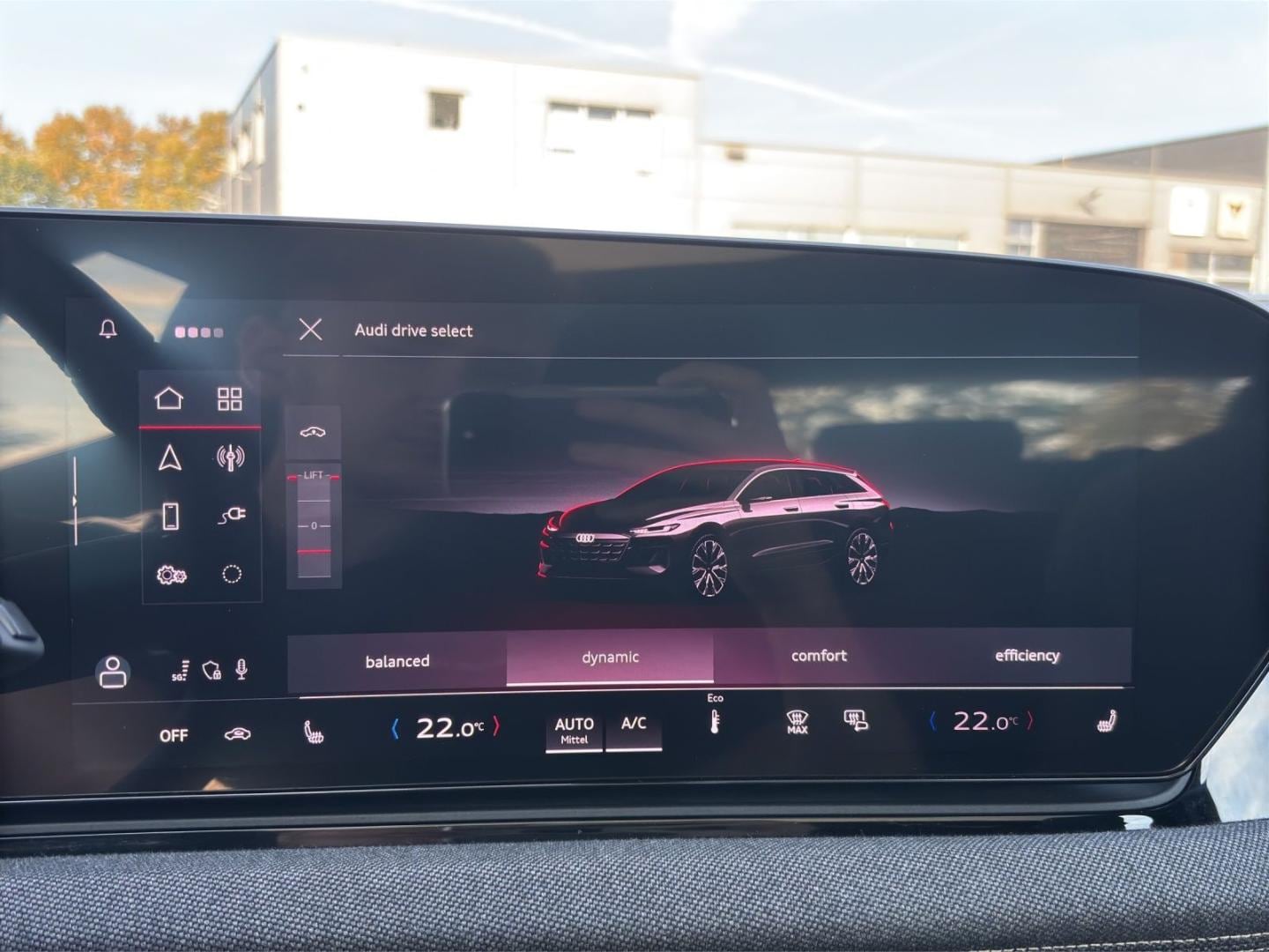 Bild über Audi A6 Avant e-tron e-tron performance - für weitere Informationen kontaktieren Sie den Audi Partner