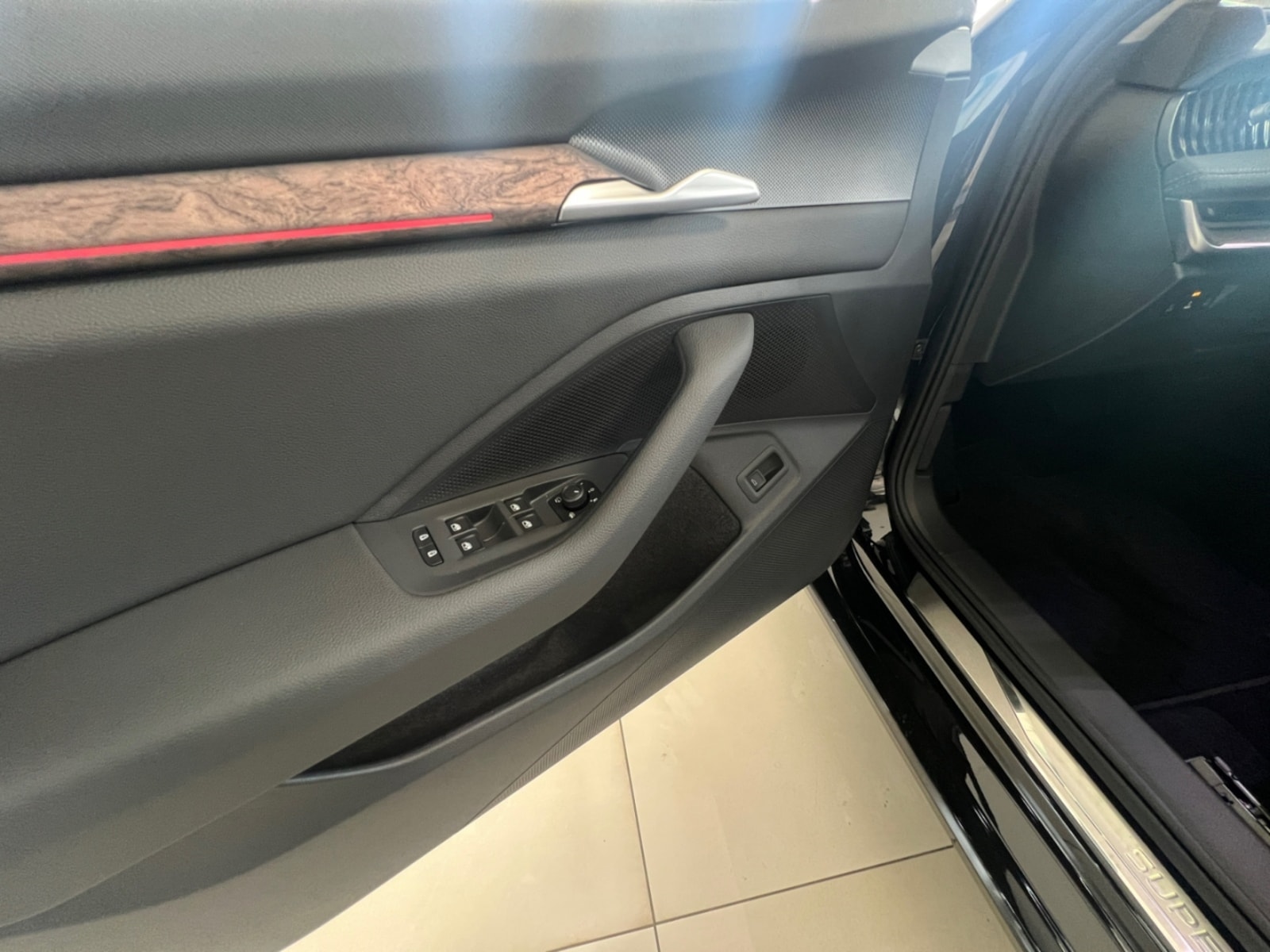 Škoda Superb Combi – Bild 8