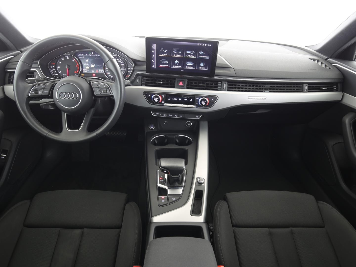 Bild über Audi A4 Avant advanced 40 TFSI quattro S tronic - für weitere Informationen kontaktieren Sie den Audi Partner