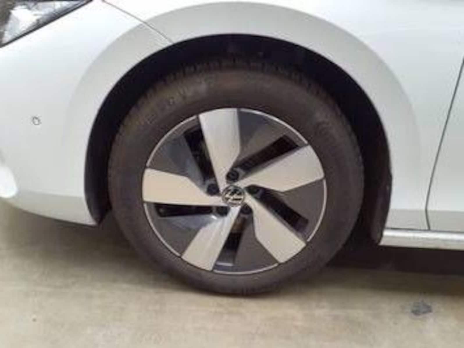 Volkswagen Passat – Bild 9