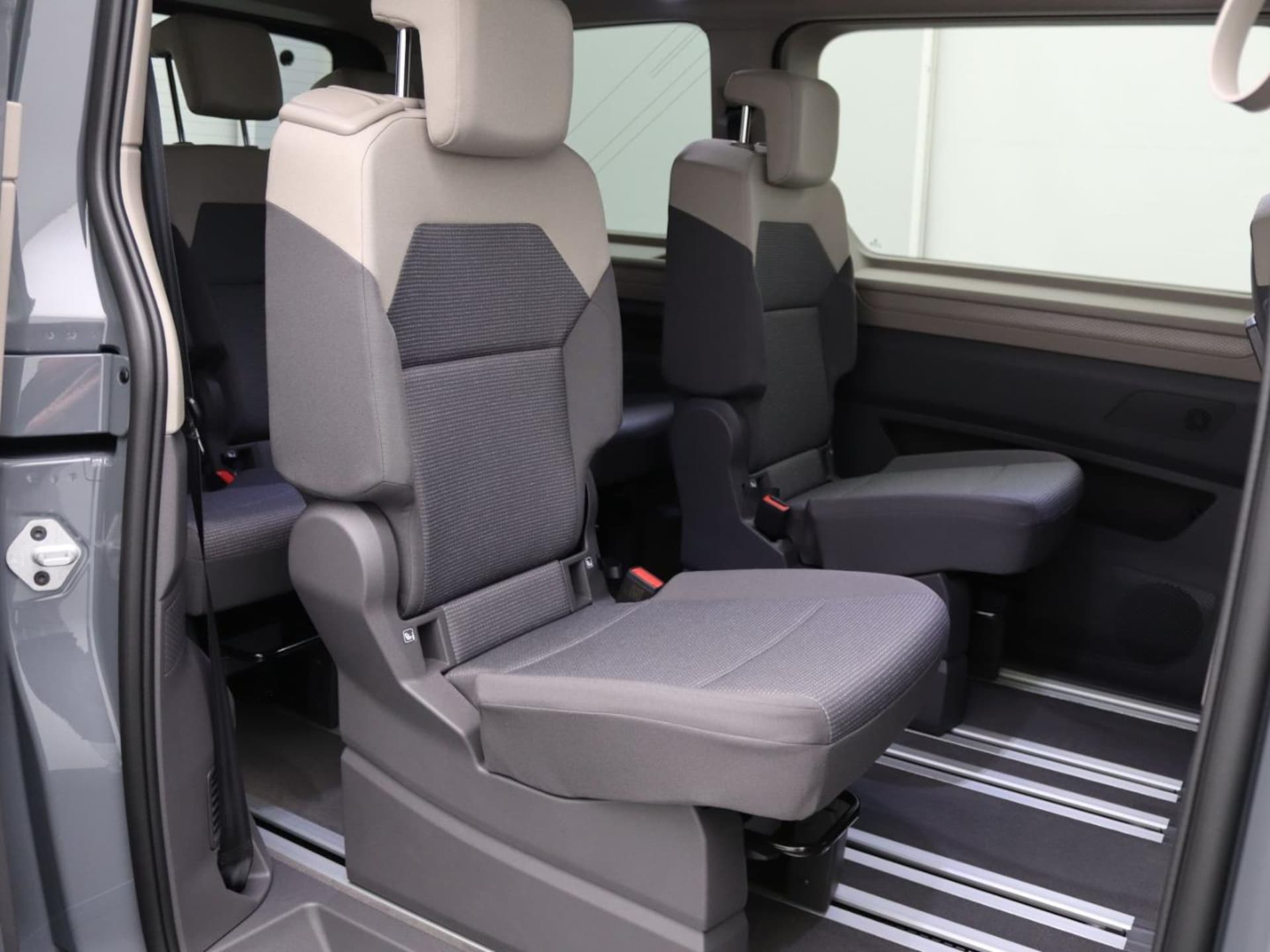 Volkswagen Multivan Basis-Modell