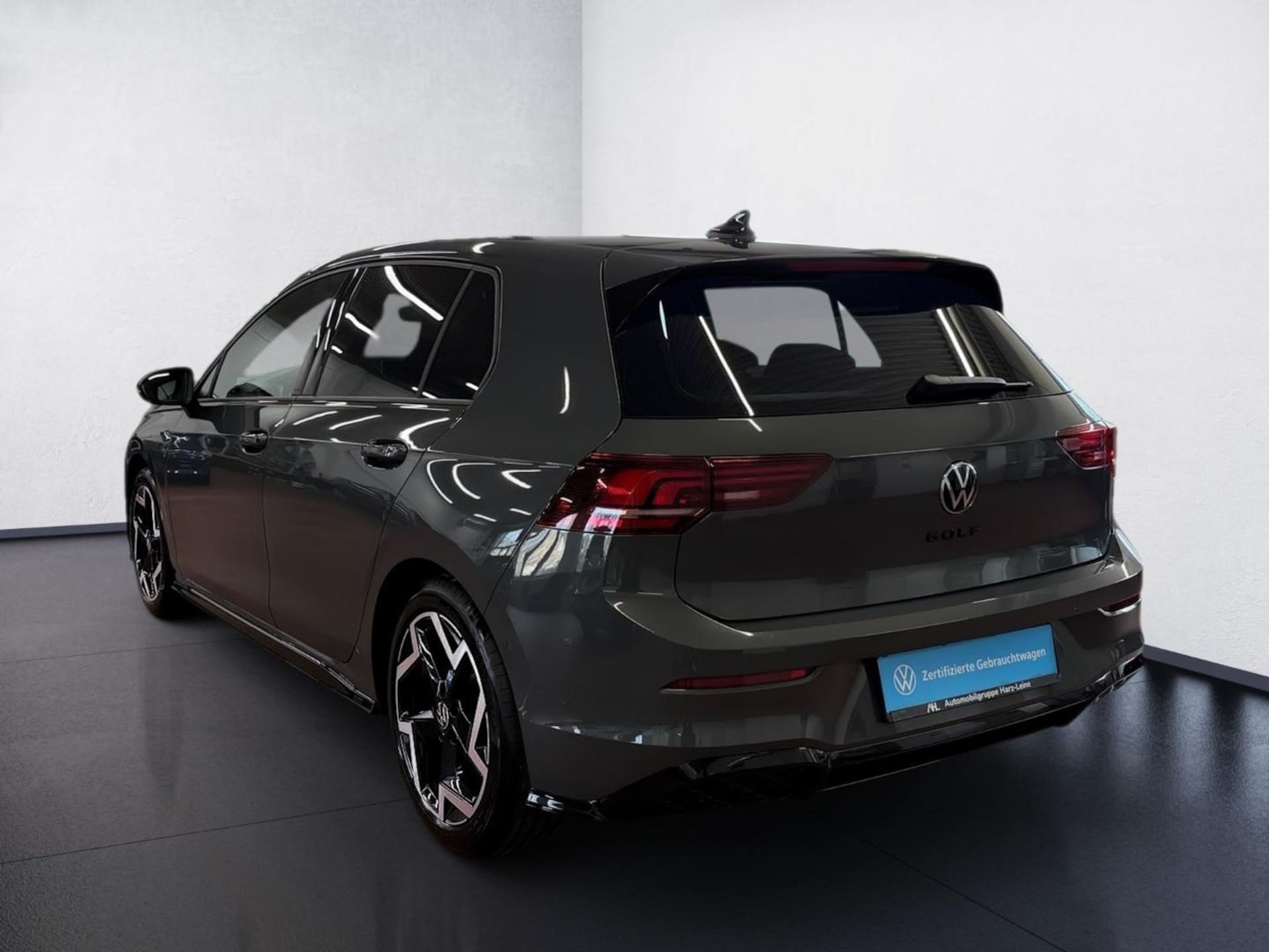 Volkswagen Golf R-Line