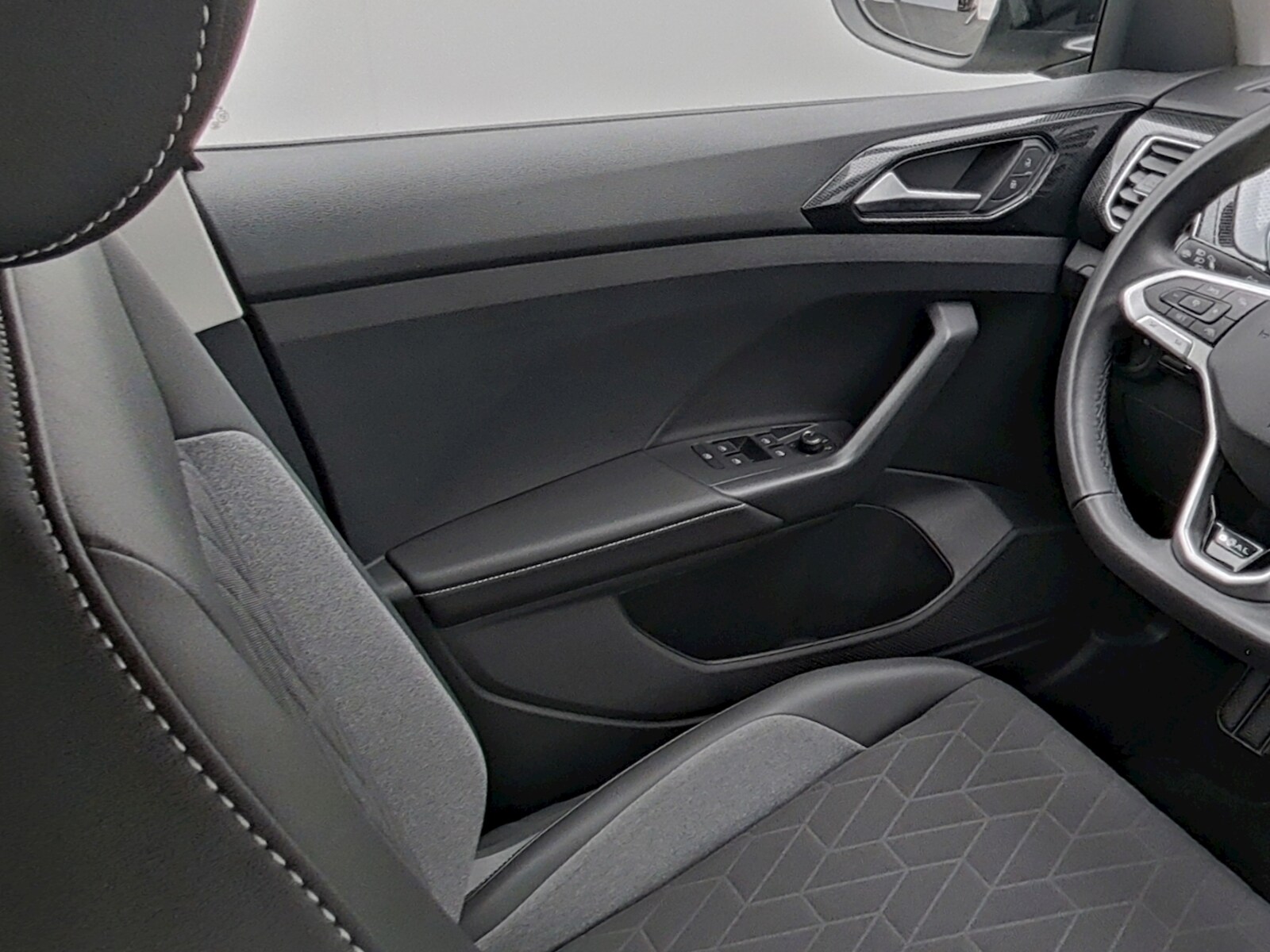 Volkswagen T-Cross – Bild 12