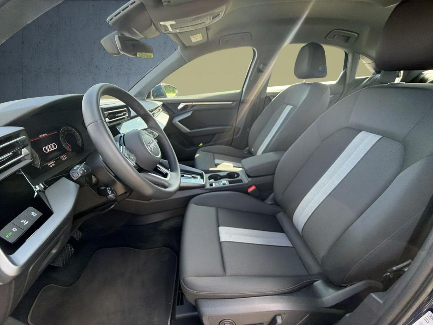 Bild über Audi A3 Limousine TFSI 110 kW S tronic - für weitere Informationen kontaktieren Sie den Audi Partner