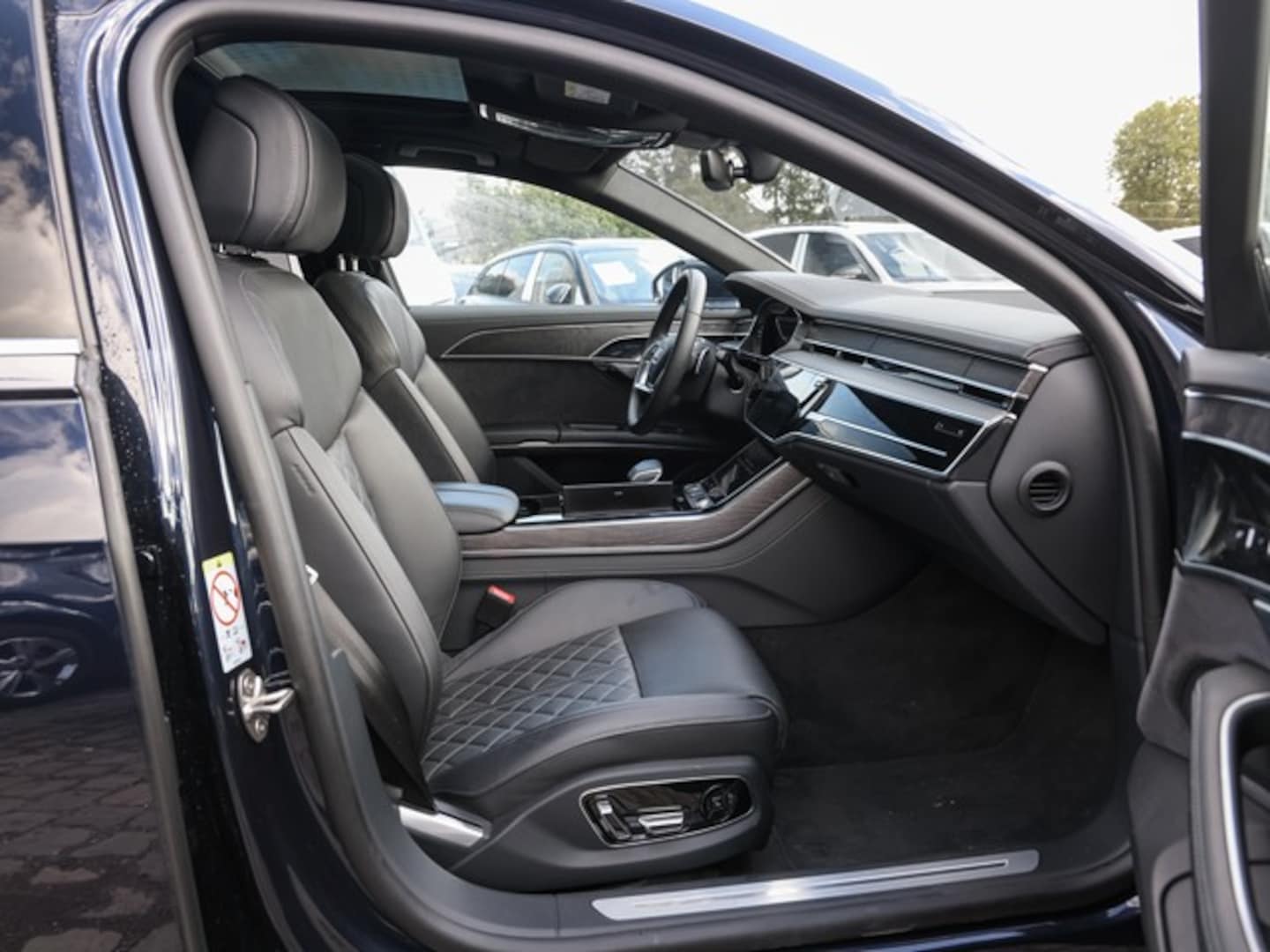 Bild über Audi A8 TFSI e 60 TFSI e quattro tiptronic - für weitere Informationen kontaktieren Sie den Audi Partner