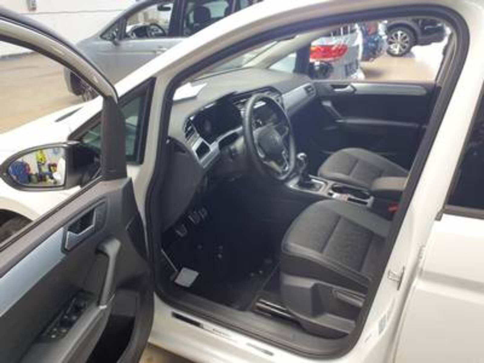 Volkswagen Touran – Bild 5