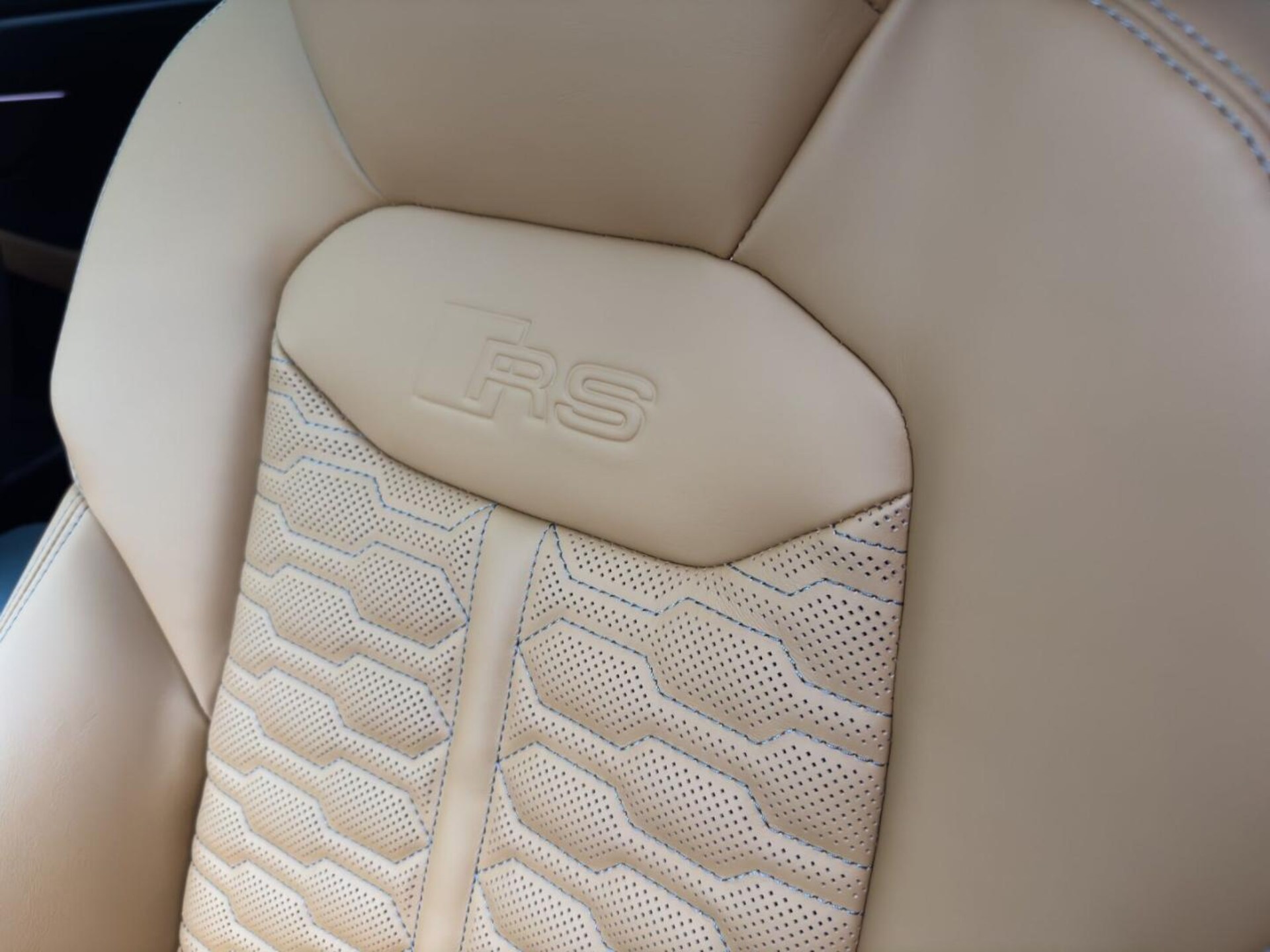 Audi RS Q8 SUV performance