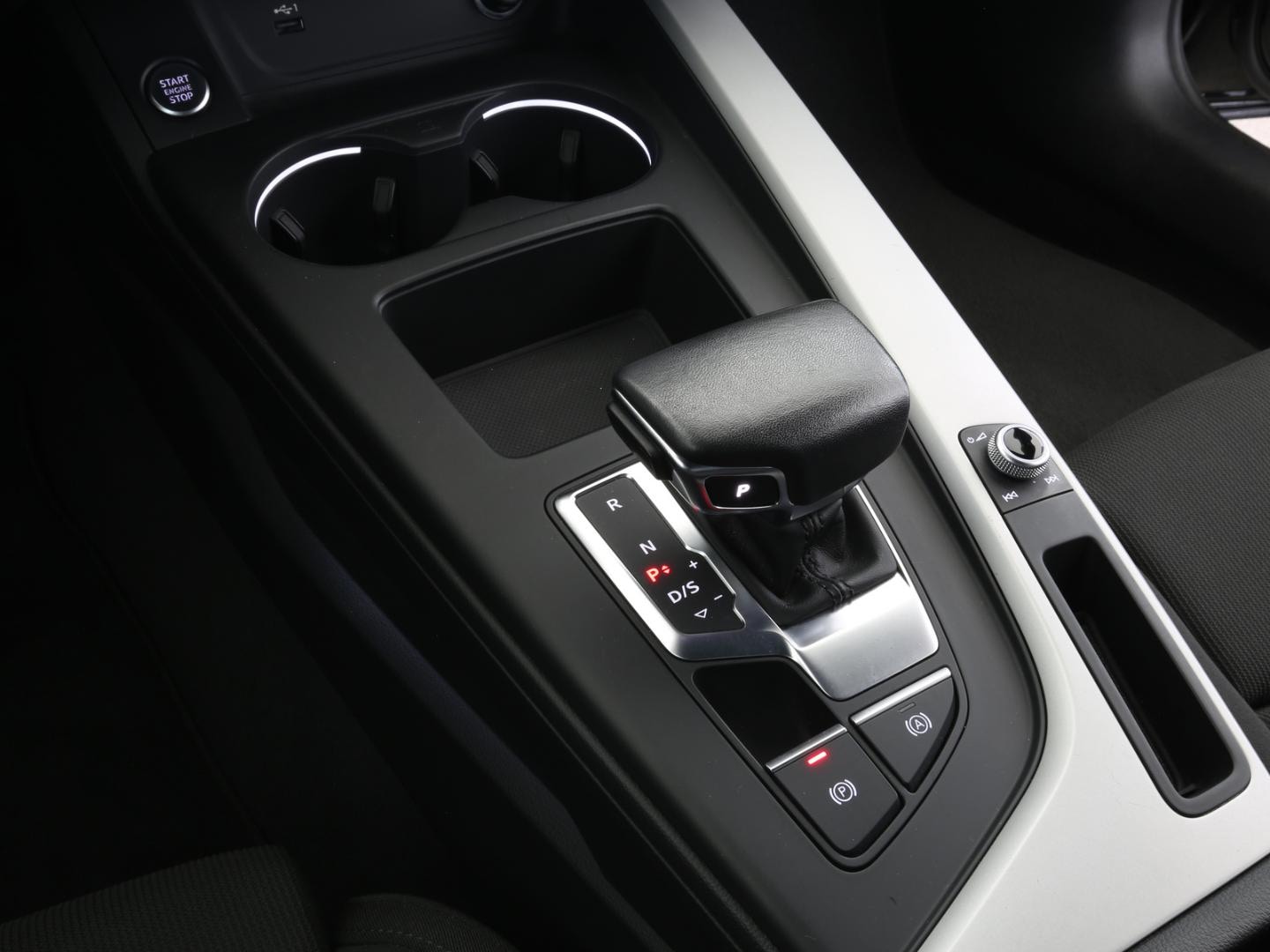 Bild über Audi A4 Avant advanced 40 TFSI quattro S tronic - für weitere Informationen kontaktieren Sie den Audi Partner