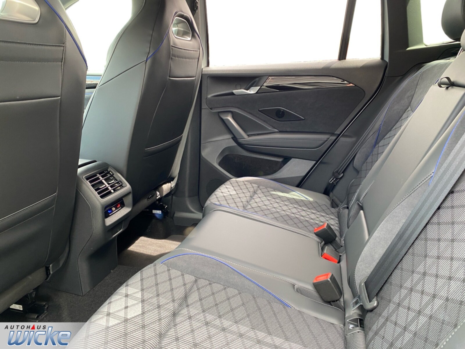 Volkswagen Tiguan – Bild 9