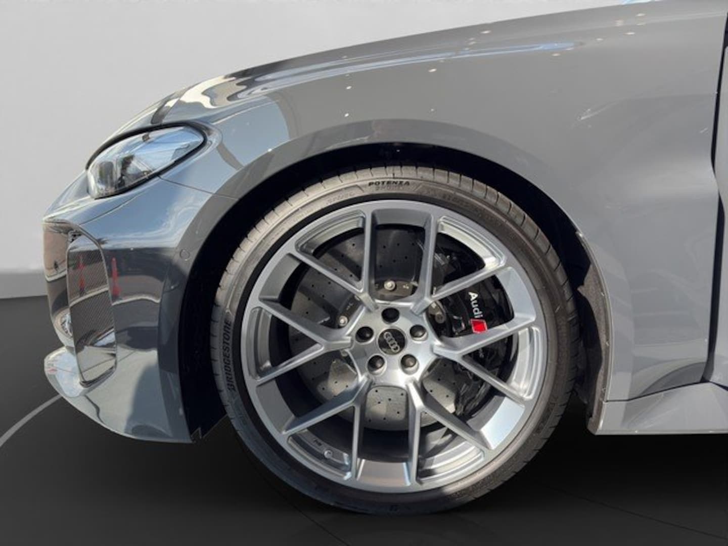 Bild über Audi RS 5 Limousine TFSI quattro 470 kW tiptronic - für weitere Informationen kontaktieren Sie den Audi Partner