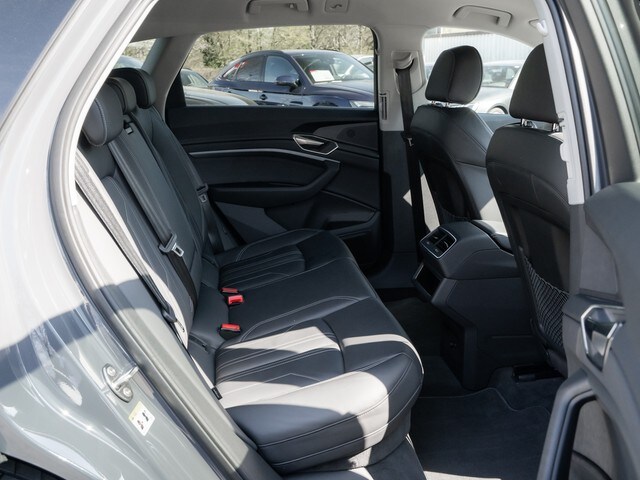 Image about Audi Q8 e-tron advanced 50 e-tron quattro