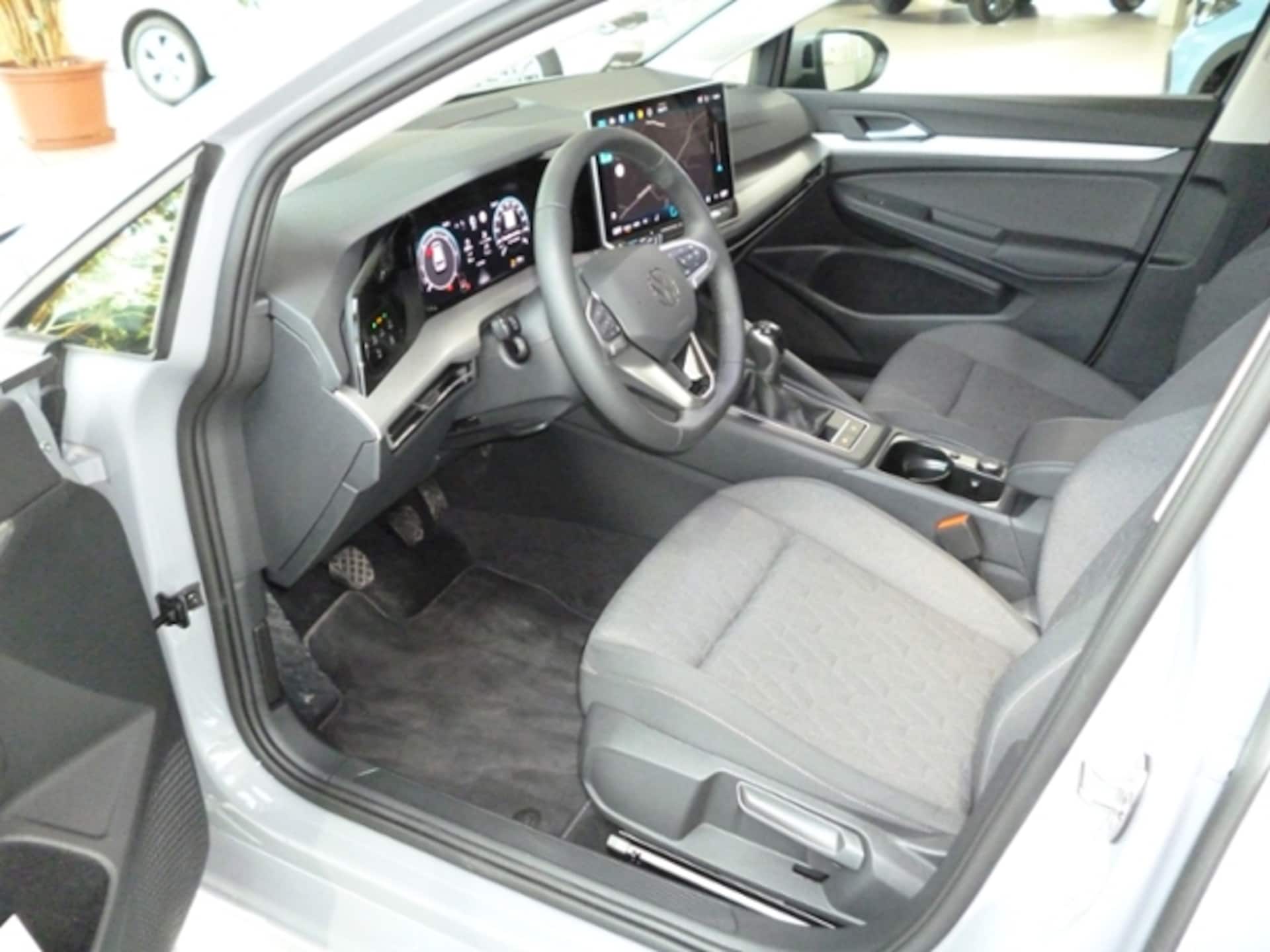 Volkswagen Golf Life