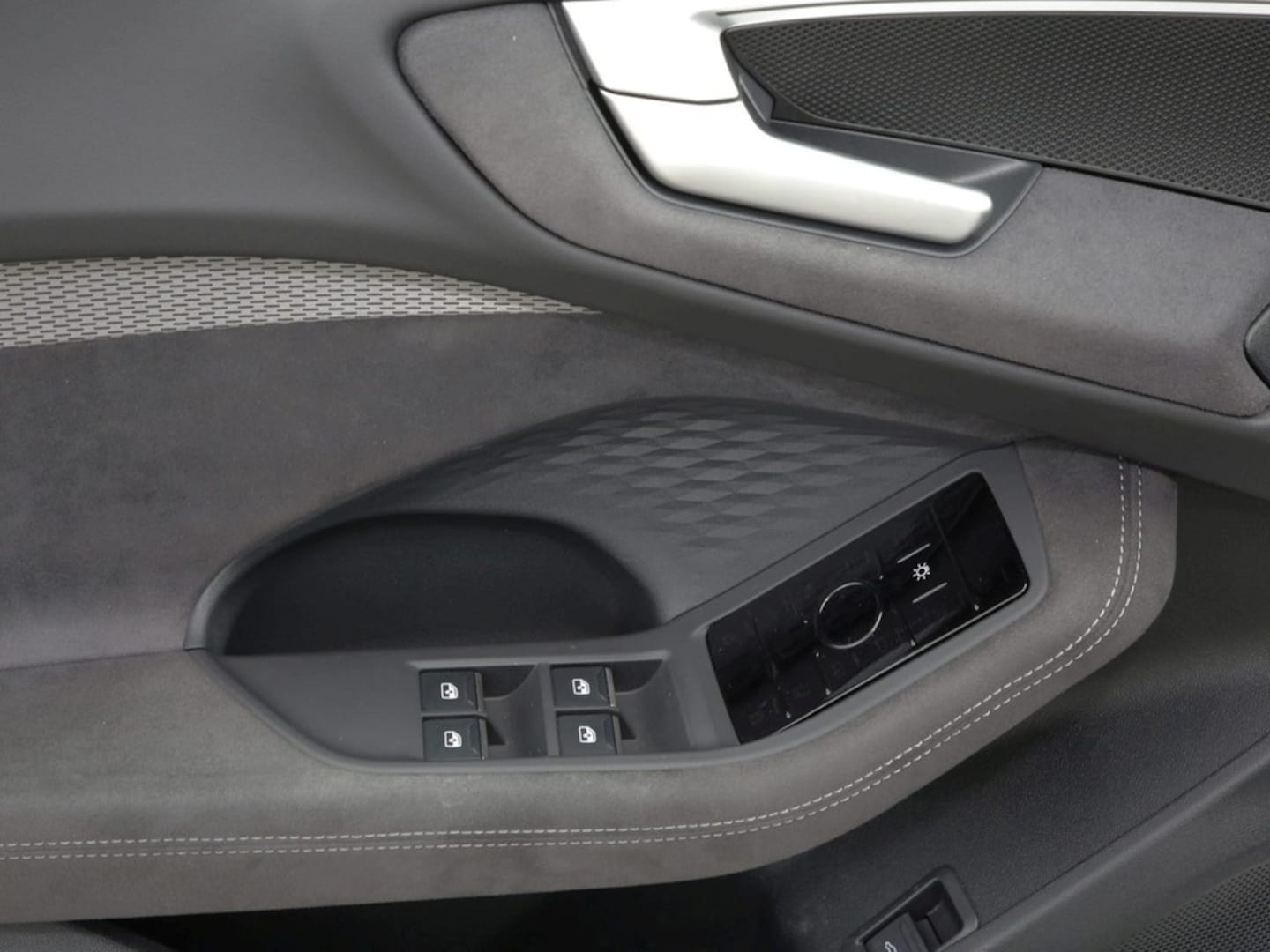 Bild über Audi A5 Avant TDI quattro 150 kW S tronic - für weitere Informationen kontaktieren Sie den Audi Partner