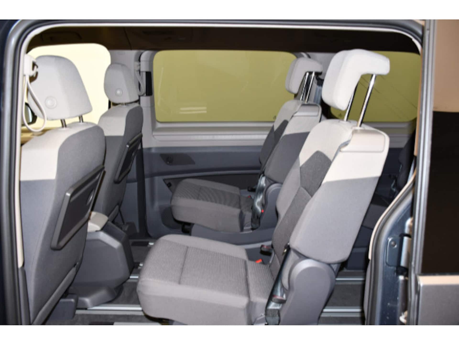 Volkswagen Multivan Basis-Modell