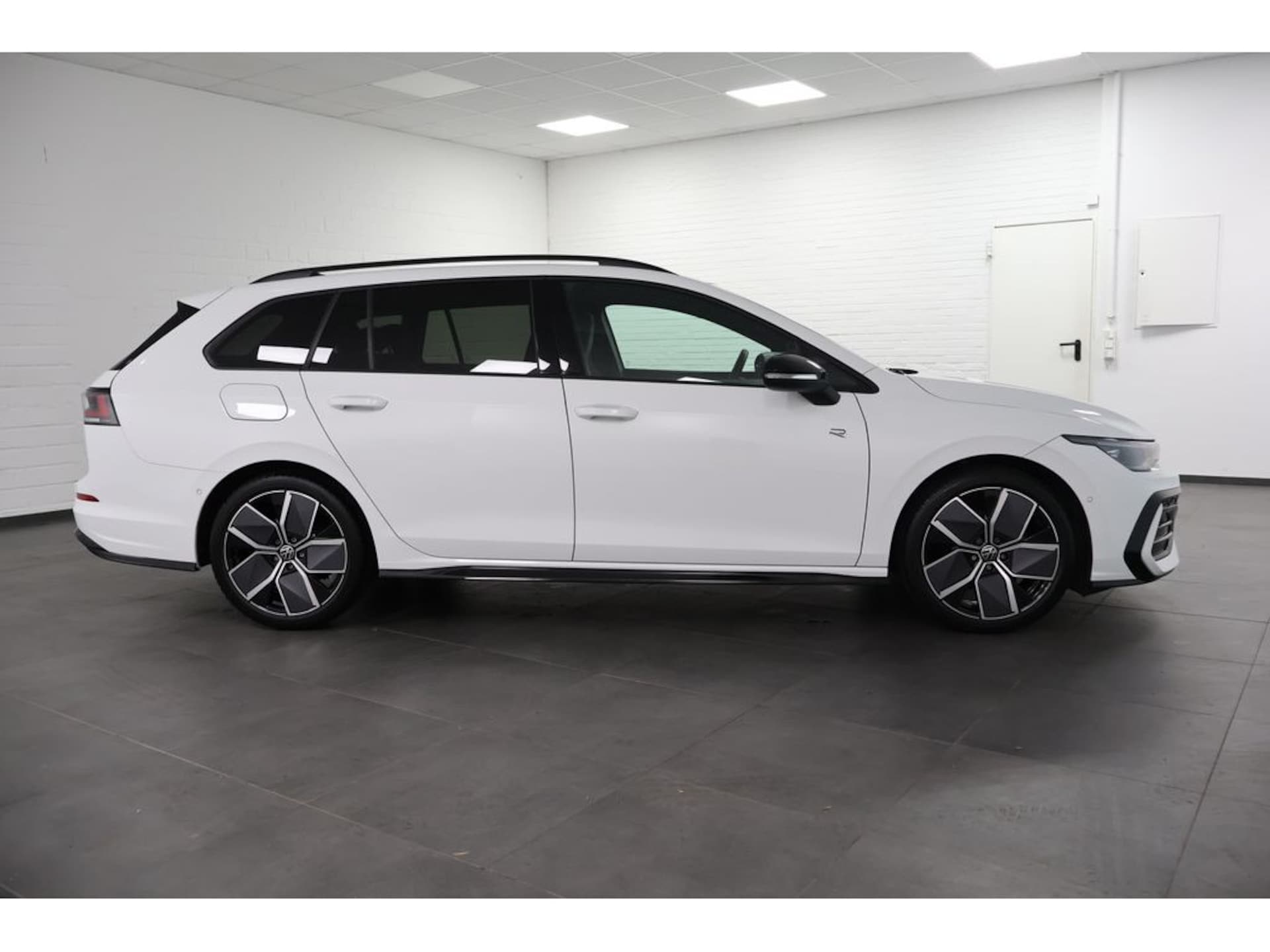 Volkswagen Golf Variant R-Line