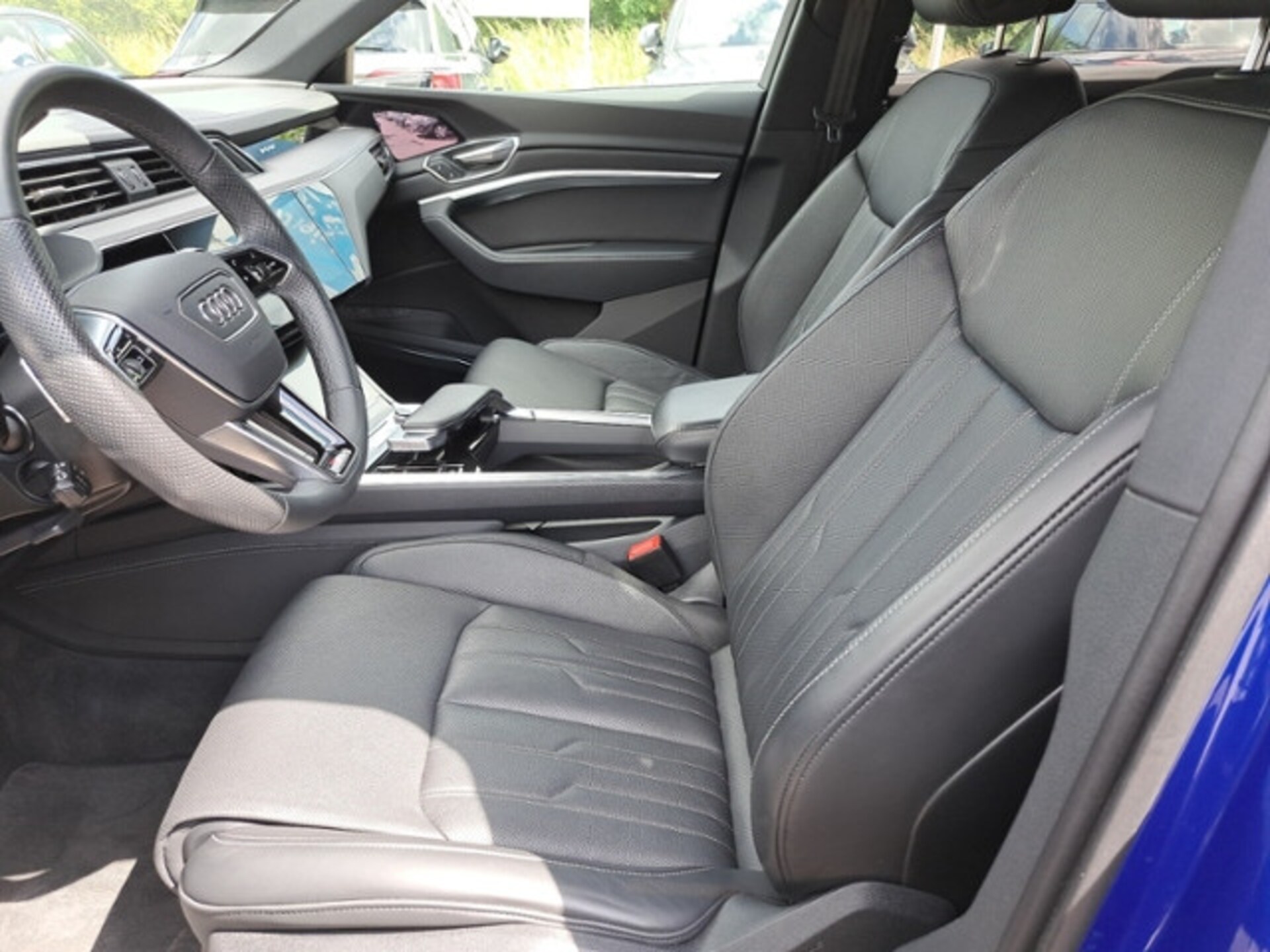 Audi Q8 e-tron S line